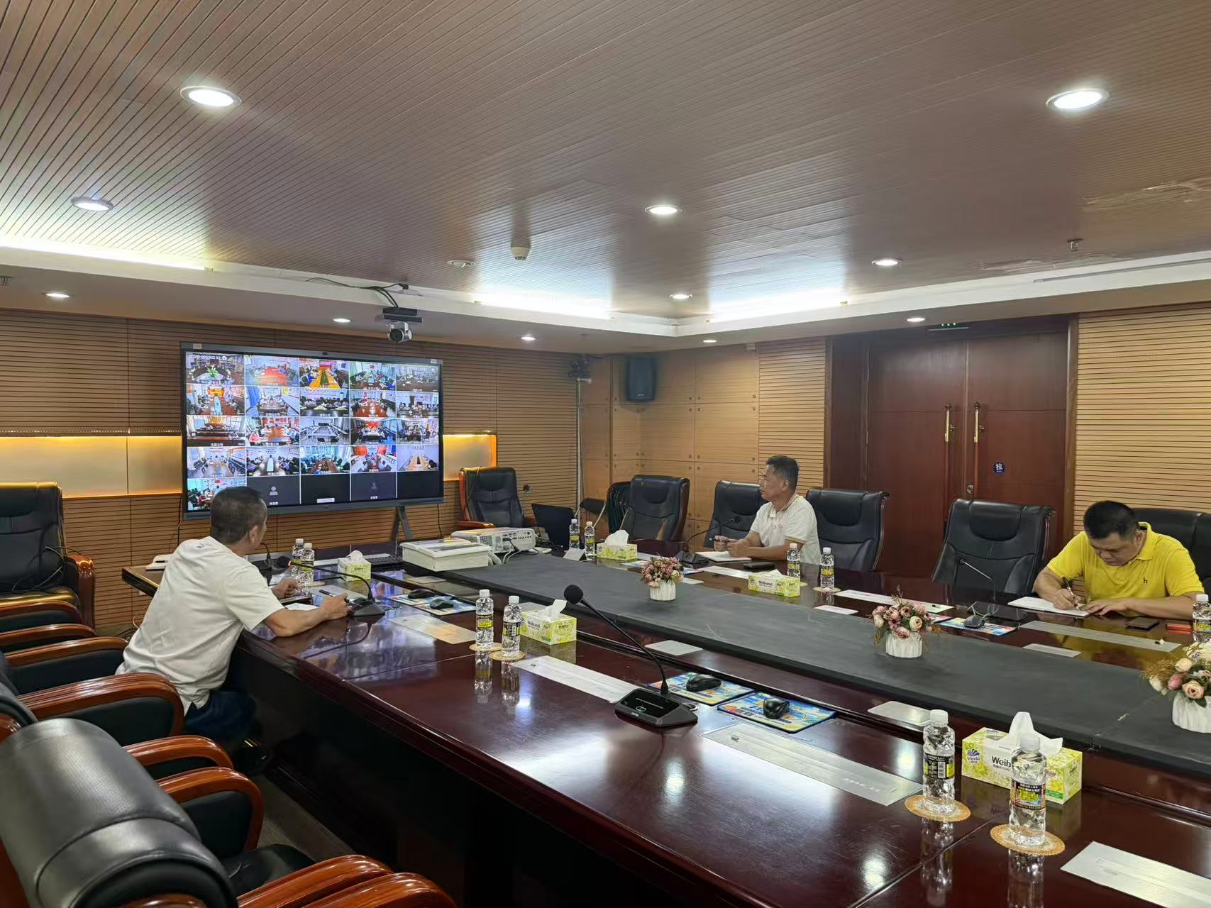 2025.10.4海汽集團召開防御臺風“麥德姆”工作會議.jpg 2025.10.4海汽集團召開防御臺風“麥德姆”工作會議.jpg